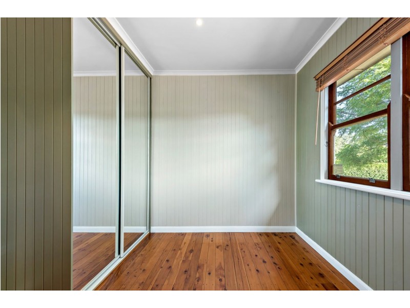 61 Wooldridge Street, Mount Lofty QLD 4350