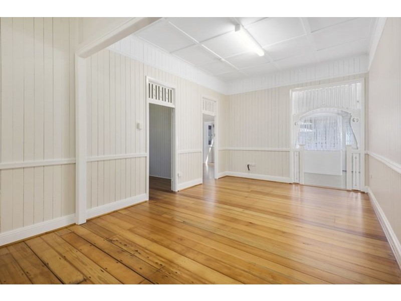 50 Jellicoe Street, Mount Lofty QLD 4350