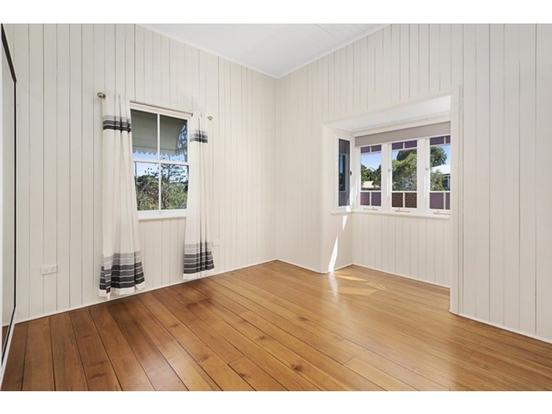 50 Jellicoe Street, Mount Lofty QLD 4350