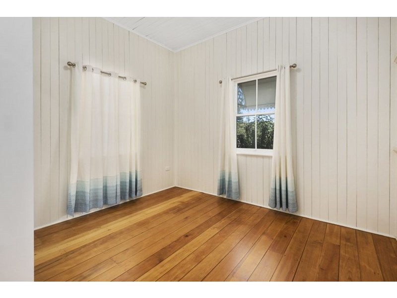 50 Jellicoe Street, Mount Lofty QLD 4350