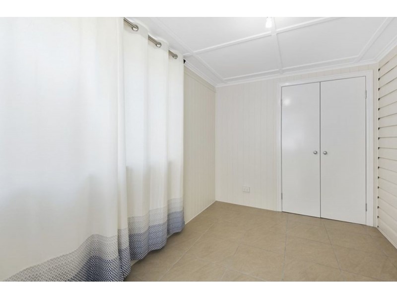 50 Jellicoe Street, Mount Lofty QLD 4350