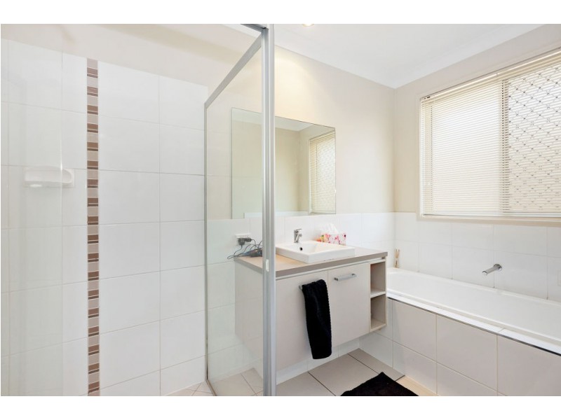 17 Torello Crescent, Victoria Point QLD 4165