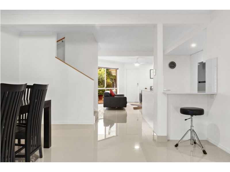 4/254 Christine Avenue, Varsity Lakes QLD 4227