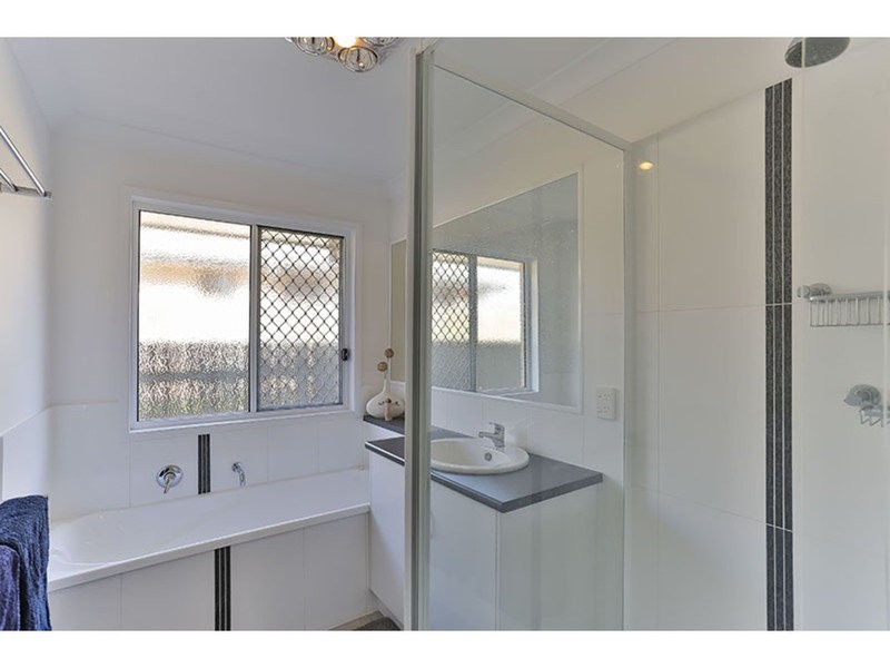 11 Willowburn Drive, Rockville QLD 4350