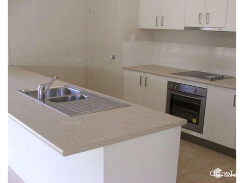 1/18 Bellinger Key, Pacific Pines QLD 4211