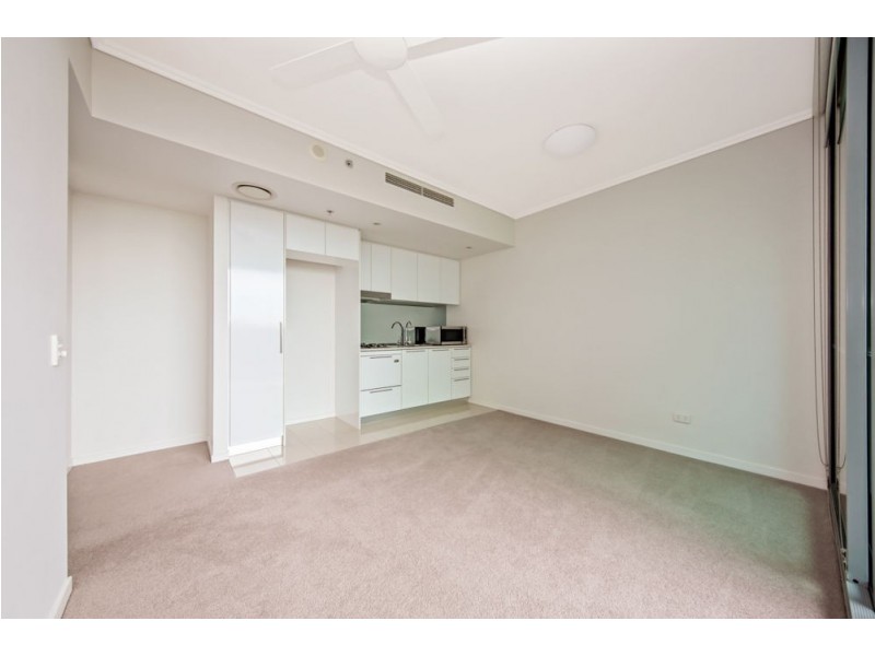 10307/8 Harbour Road, Hamilton QLD 4007