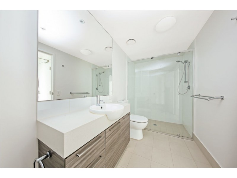 10307/8 Harbour Road, Hamilton QLD 4007