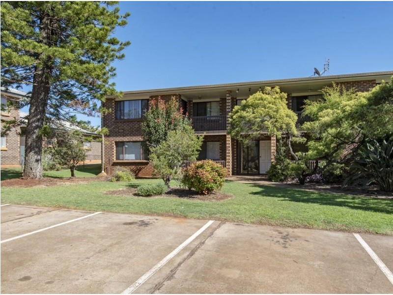 10/329 West Street, Harristown QLD 4350