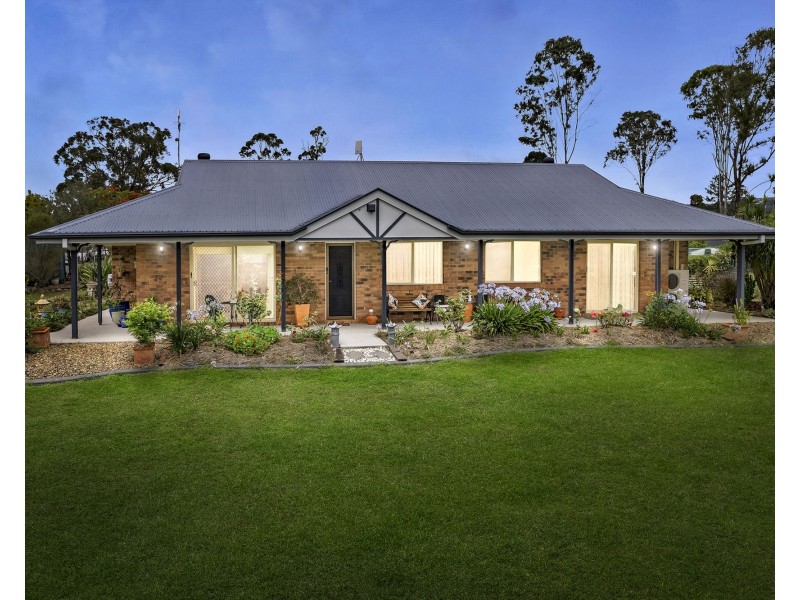 14 Montanus Drive, Woodford QLD 4514