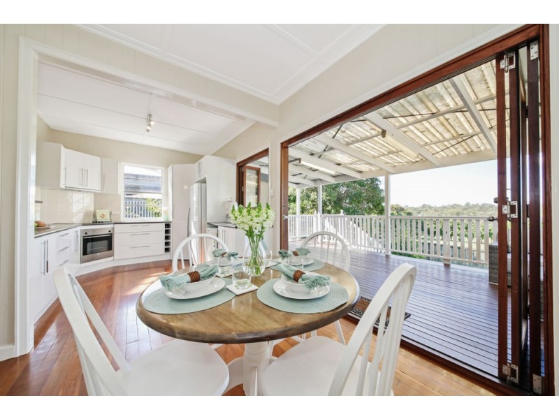 3 Neville Road, Bridgeman Downs QLD 4035