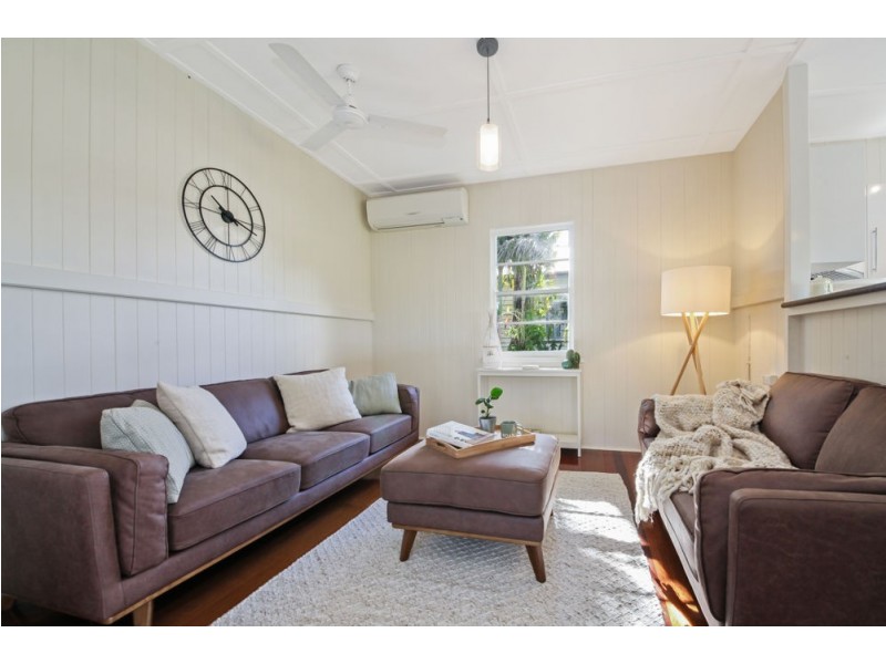 3 Neville Road, Bridgeman Downs QLD 4035