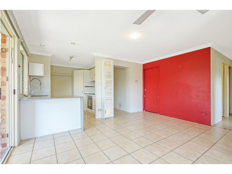 2 Michael Street, Wynnum West QLD 4178