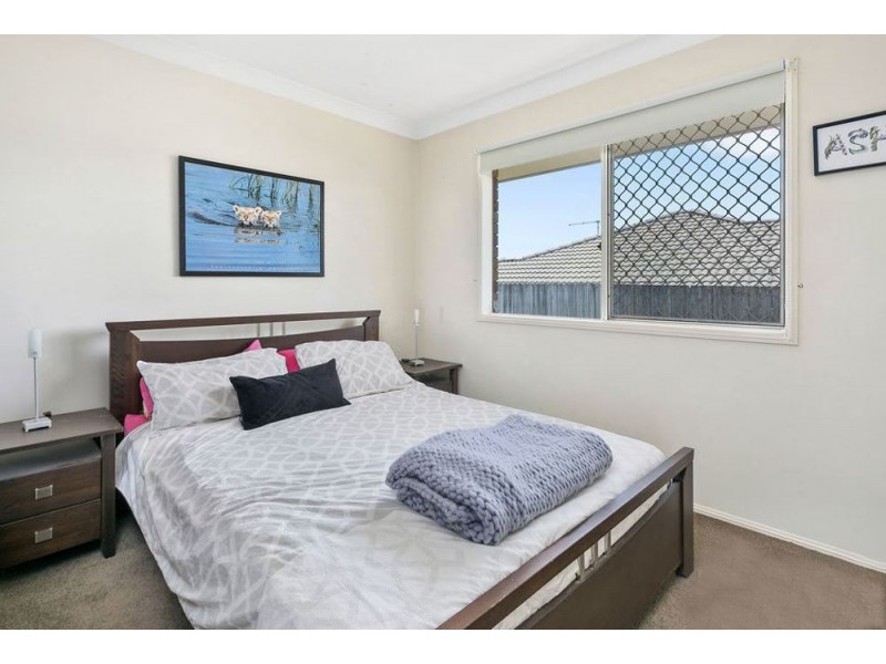 2 Michael Street, Wynnum West QLD 4178