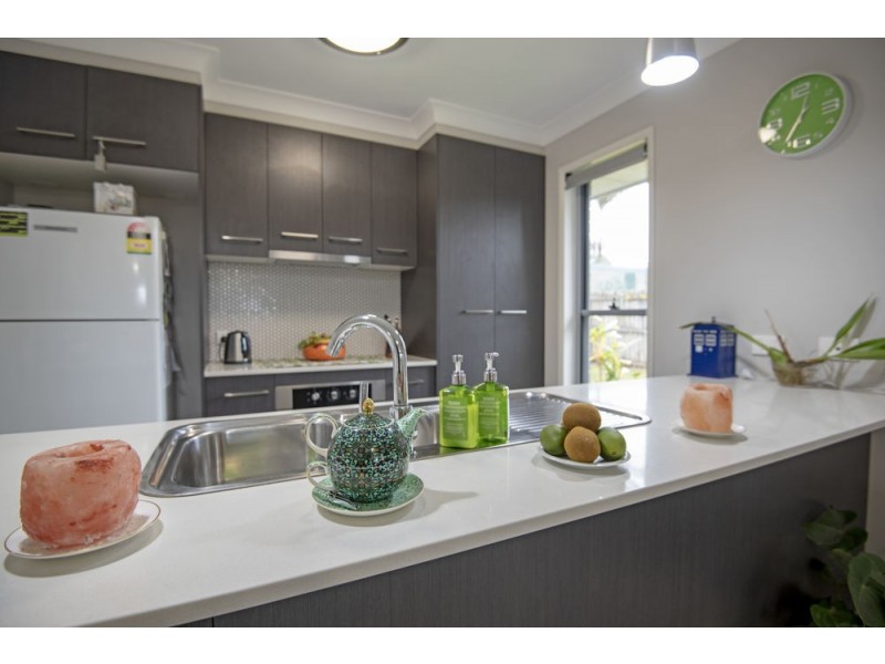 2/213 New England Highway, Harlaxton QLD 4350