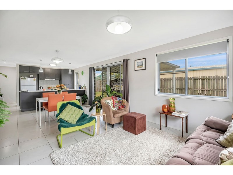 2/213 New England Highway, Harlaxton QLD 4350