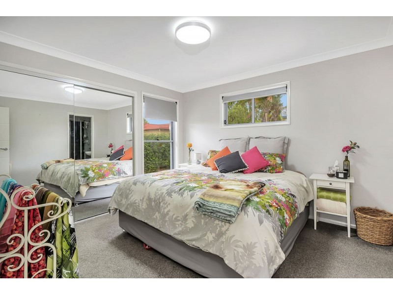 2/213 New England Highway, Harlaxton QLD 4350