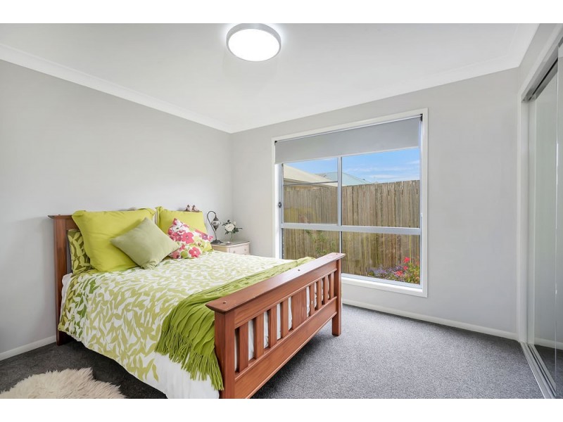 2/213 New England Highway, Harlaxton QLD 4350