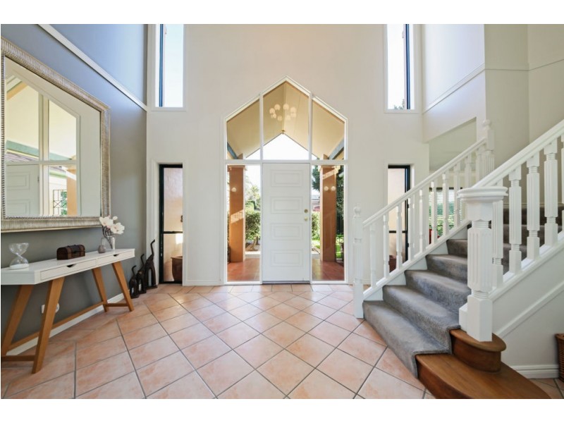 31 Oakmont Crescent, Albany Creek QLD 4035