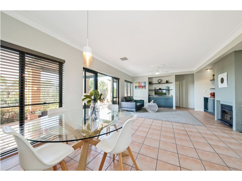 31 Oakmont Crescent, Albany Creek QLD 4035