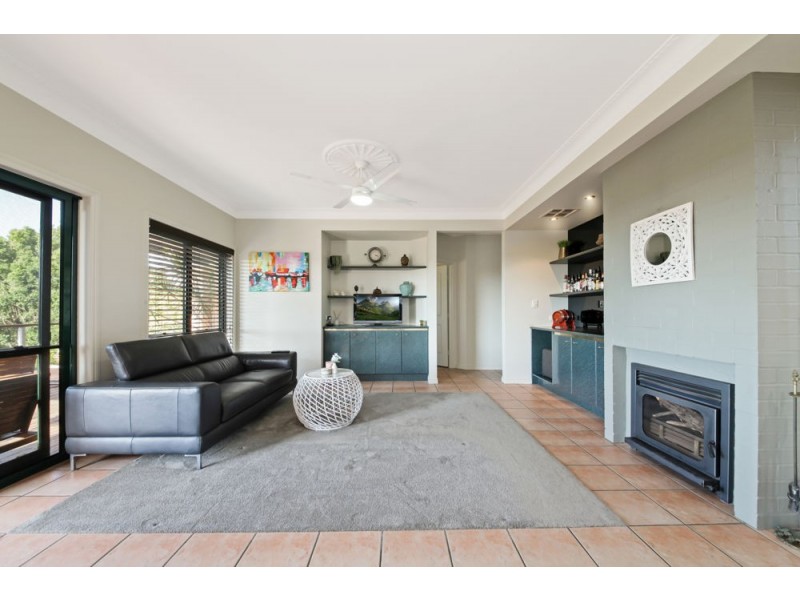 31 Oakmont Crescent, Albany Creek QLD 4035