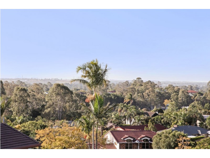 31 Oakmont Crescent, Albany Creek QLD 4035