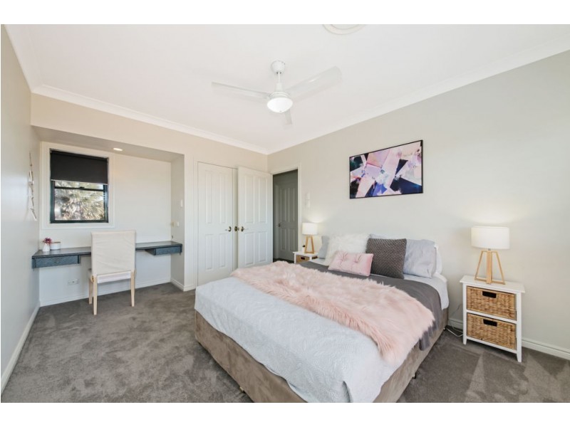 31 Oakmont Crescent, Albany Creek QLD 4035