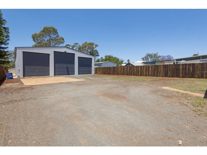 160 Holberton Street, Newtown QLD 4350