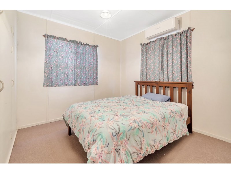 160 Holberton Street, Newtown QLD 4350