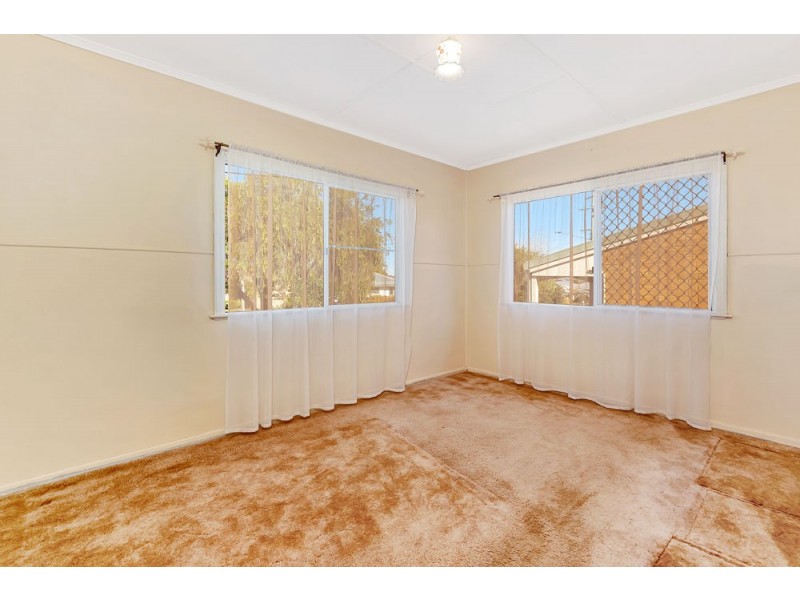 253 Alderley Street, Centenary Heights QLD 4350