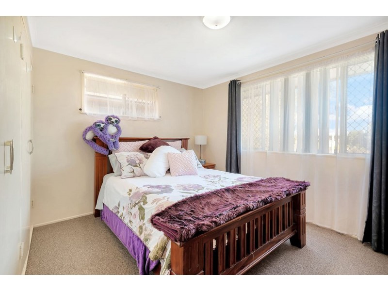 27 Friend Street, Harristown QLD 4350