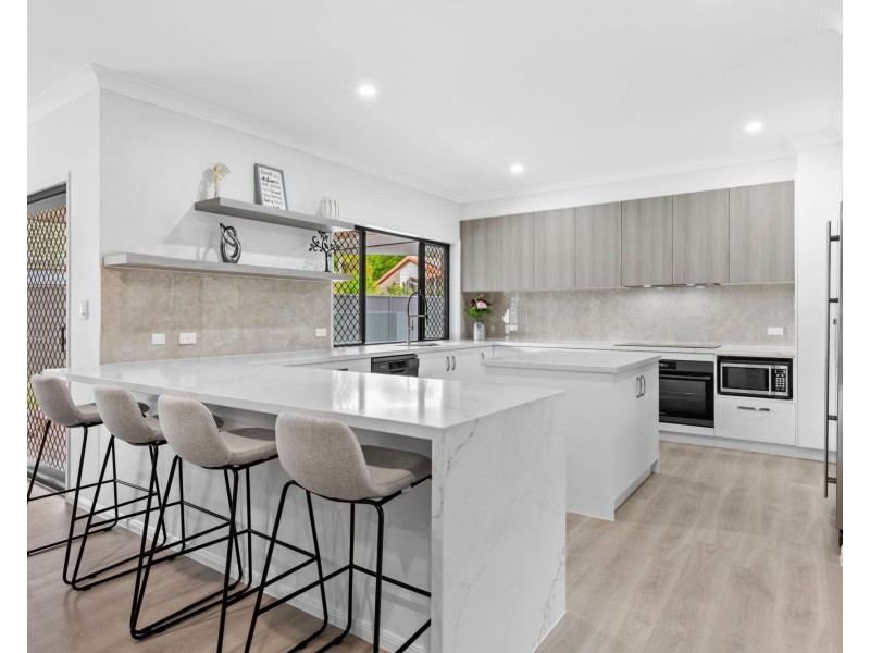 15 Kalmia Place, Mountain Creek QLD 4557