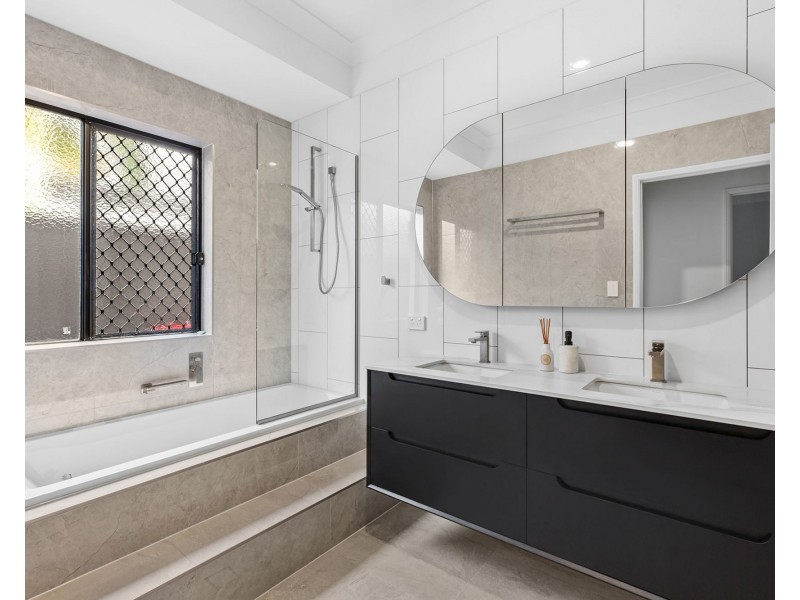 15 Kalmia Place, Mountain Creek QLD 4557