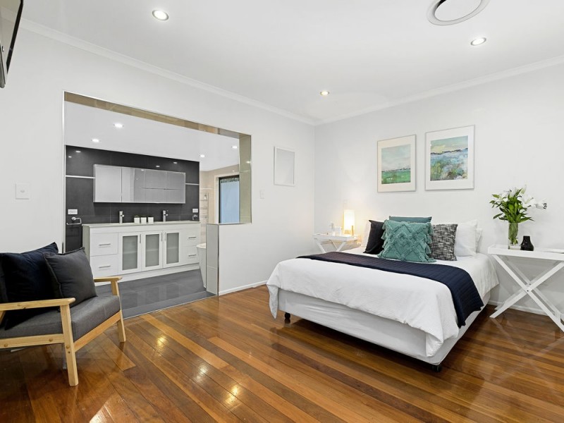 40 Joachim Street, Holland Park West QLD 4121