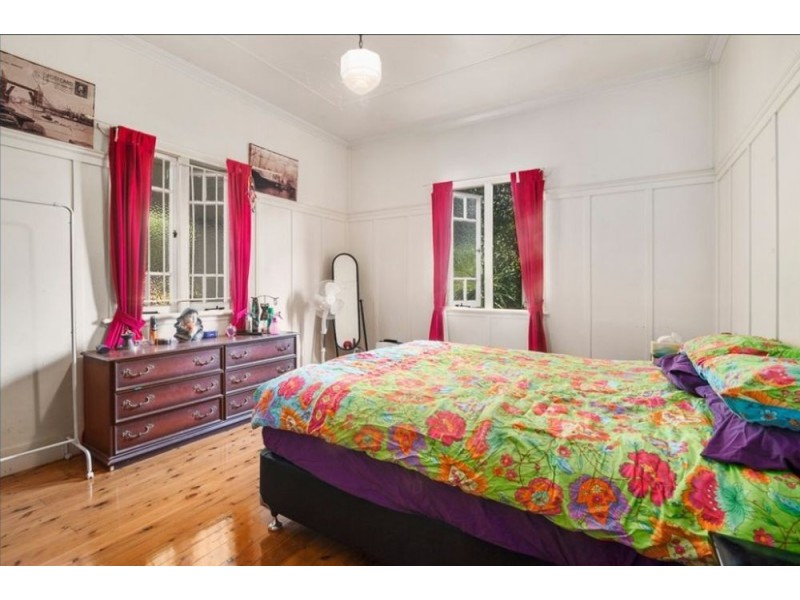 19 Nigel Street, North Toowoomba QLD 4350