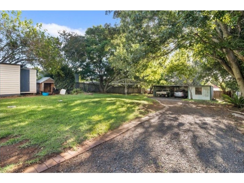 19 Nigel Street, North Toowoomba QLD 4350
