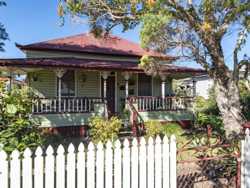 16 Northland Street, Newtown QLD 4350