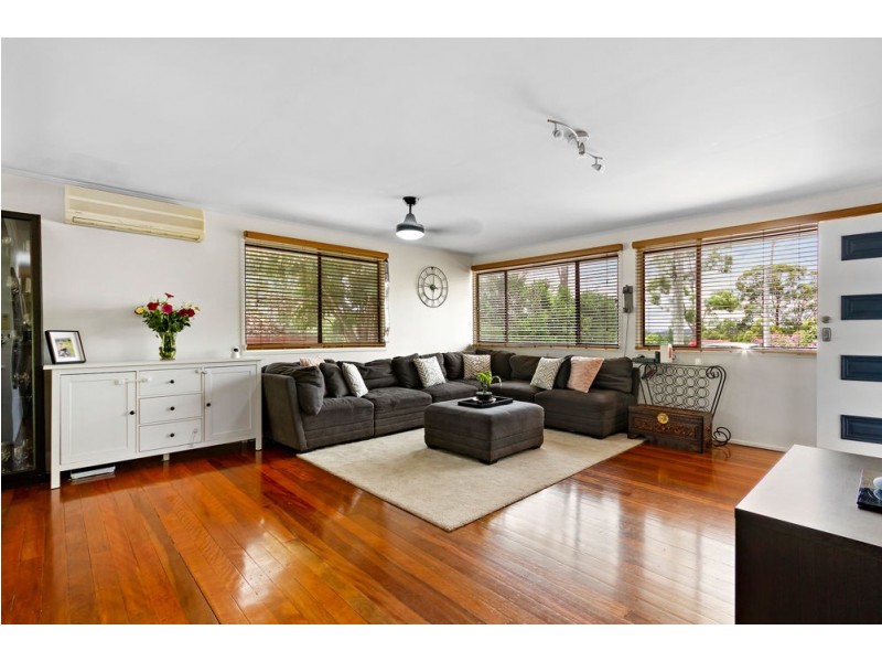 124 Plucks Road, Arana Hills QLD 4054