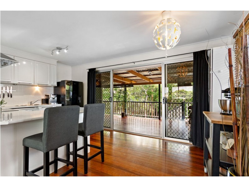 124 Plucks Road, Arana Hills QLD 4054