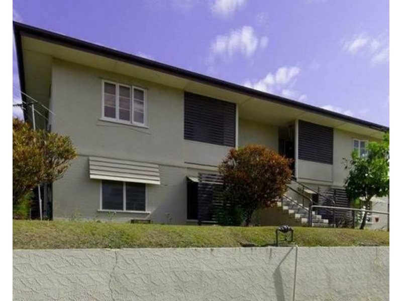 4/3 Stewart Avenue, Wooloowin QLD 4030