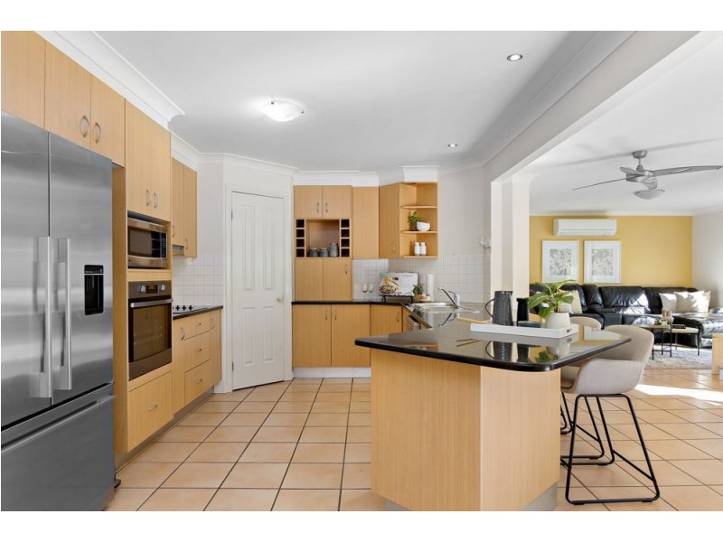 19 Chelsea Crescent, Bridgeman Downs QLD 4035