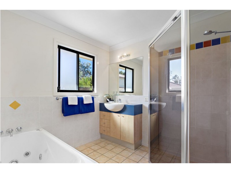 19 Chelsea Crescent, Bridgeman Downs QLD 4035