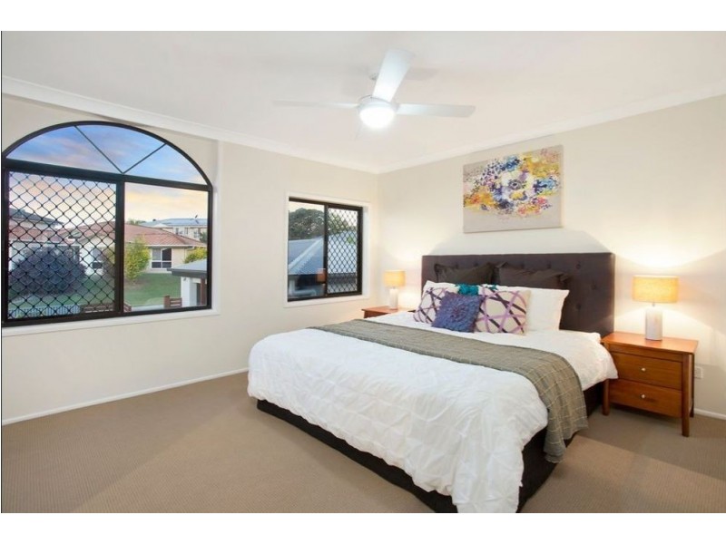 26 Underwood Street, Wakerley QLD 4154