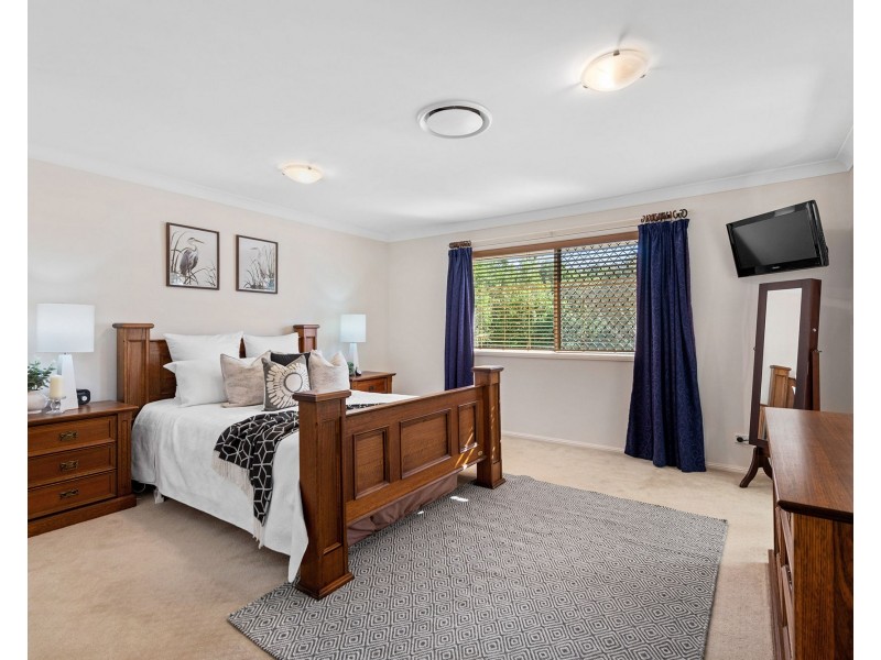 2 Brookside Place, Lota QLD 4179