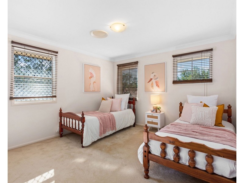 2 Brookside Place, Lota QLD 4179