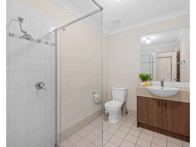 2 Brookside Place, Lota QLD 4179