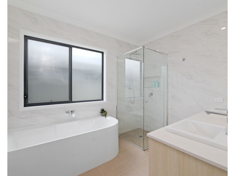 6 Warrego Drive, Pelican Waters QLD 4551