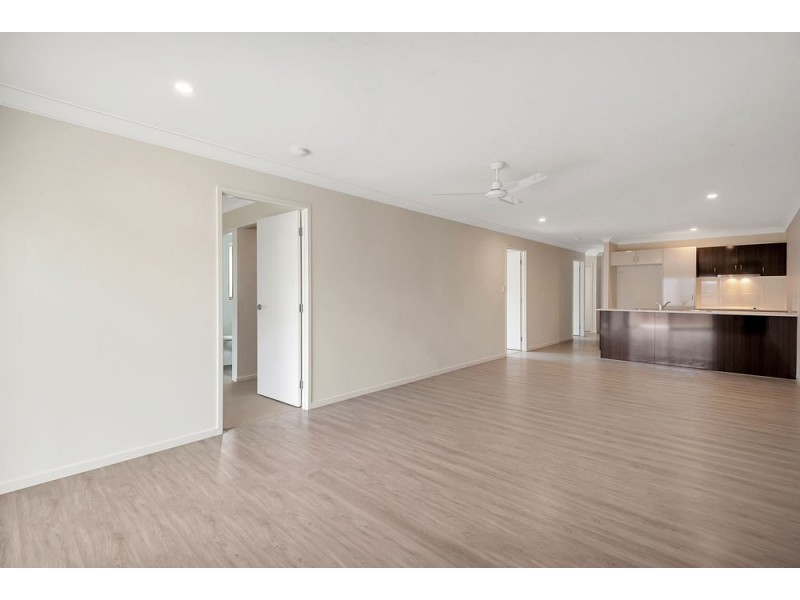 1&2 / 35 Abbey Street, Cranley QLD 4350