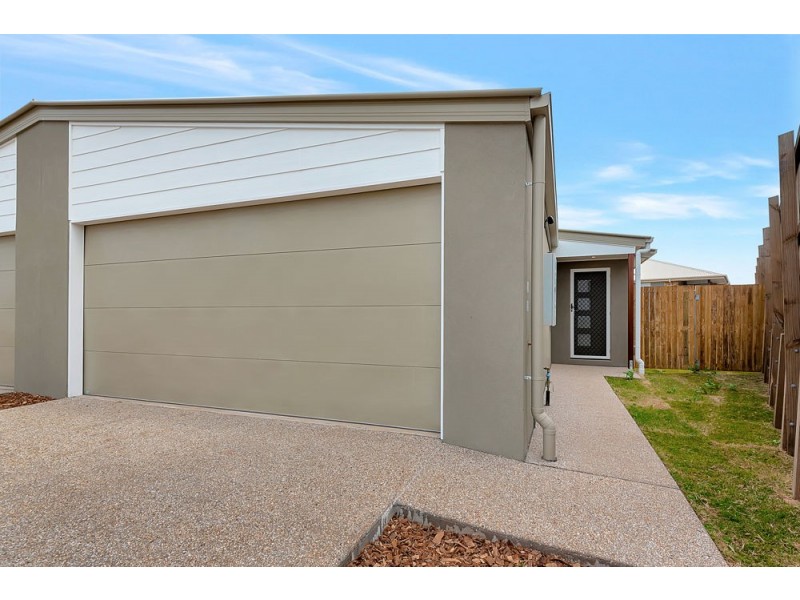 1&2 / 35 Abbey Street, Cranley QLD 4350