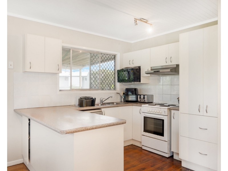 12 Palina Street, Brighton QLD 4017