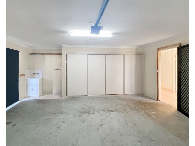 43 Murchison Street, Pacific Pines QLD 4211